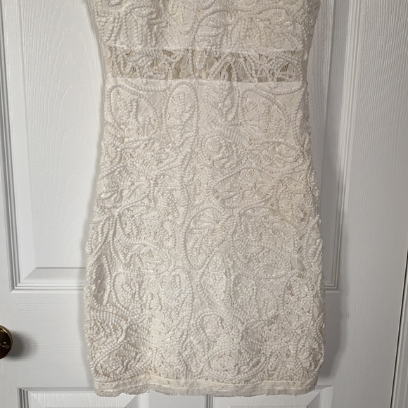 Sans Souci white dress with beautiful details - Picture 3 of 4